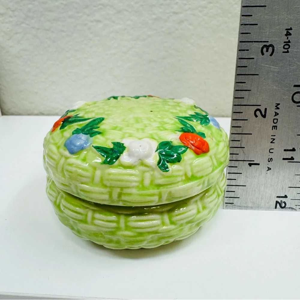 Vintage Basket Weave Jewelry Trinket Box Glazed Ceramic Jar Flowers Green